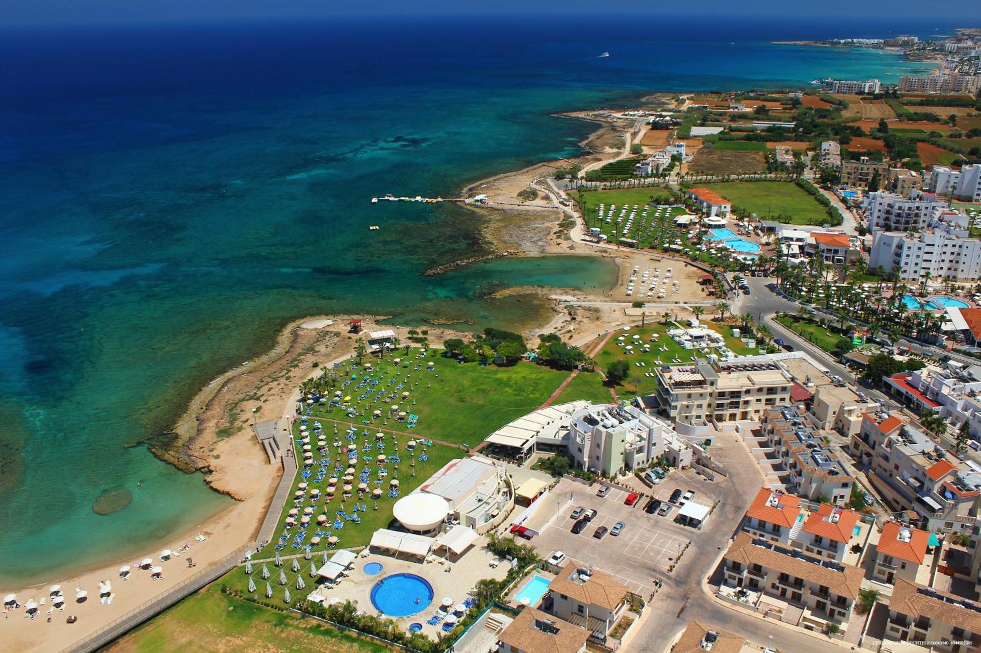 Polyxenia Isaak Luxury Villas And Apartments Protaras Extérieur photo