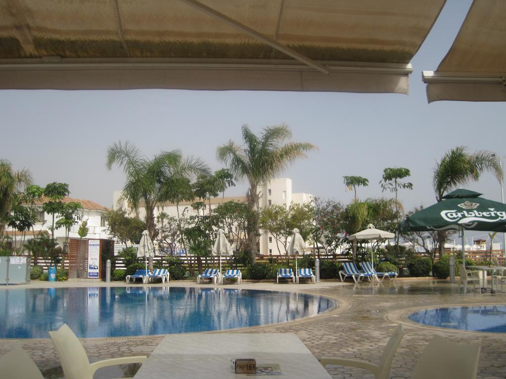 Polyxenia Isaak Luxury Villas And Apartments Protaras Extérieur photo