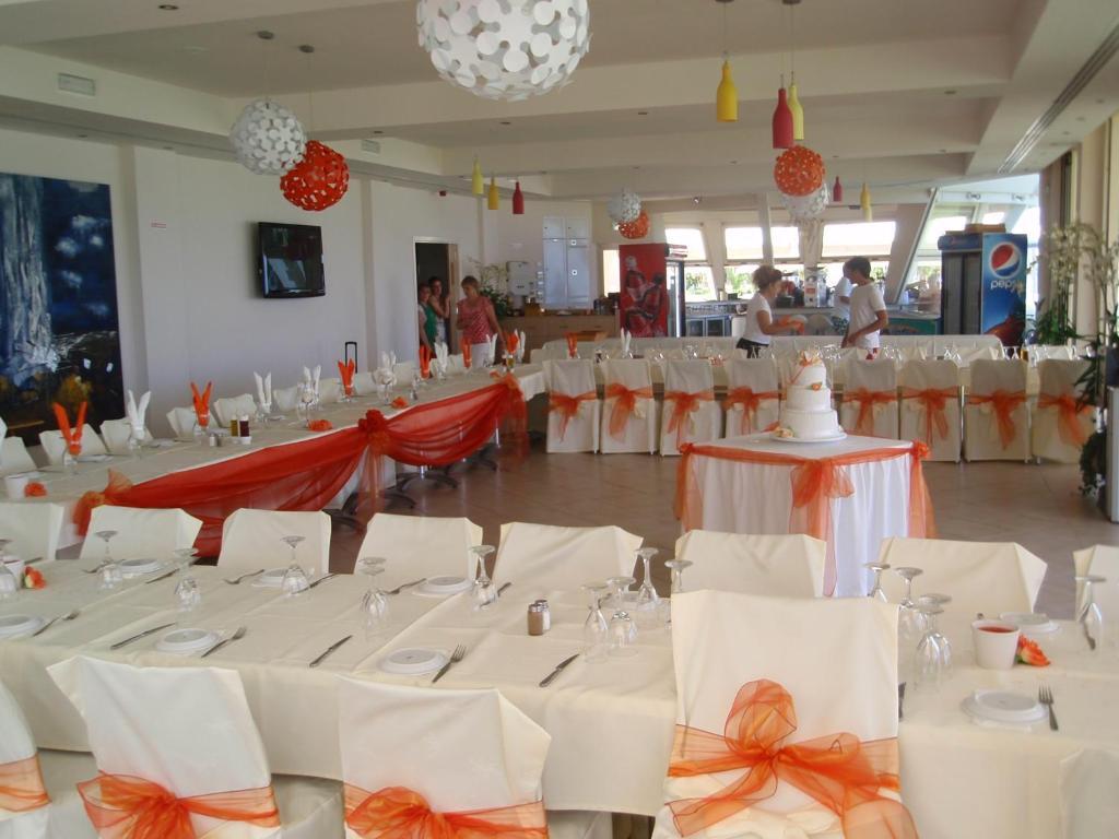 Polyxenia Isaak Luxury Villas And Apartments Protaras Extérieur photo