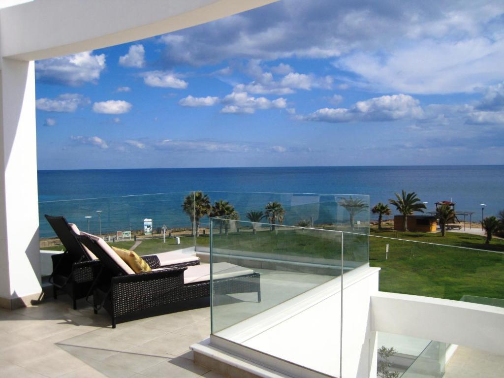 Polyxenia Isaak Luxury Villas And Apartments Protaras Extérieur photo