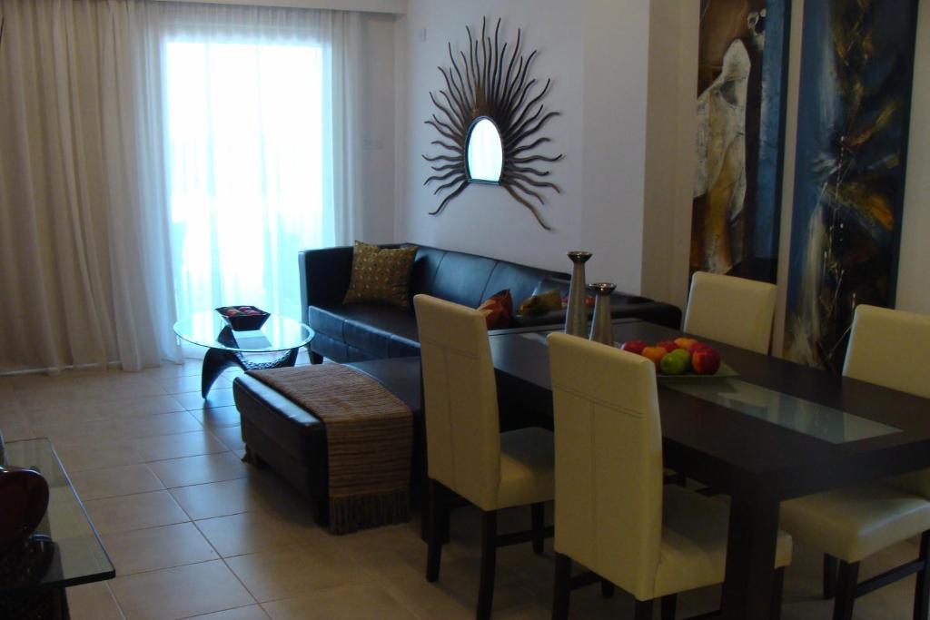 Polyxenia Isaak Luxury Villas And Apartments Protaras Extérieur photo